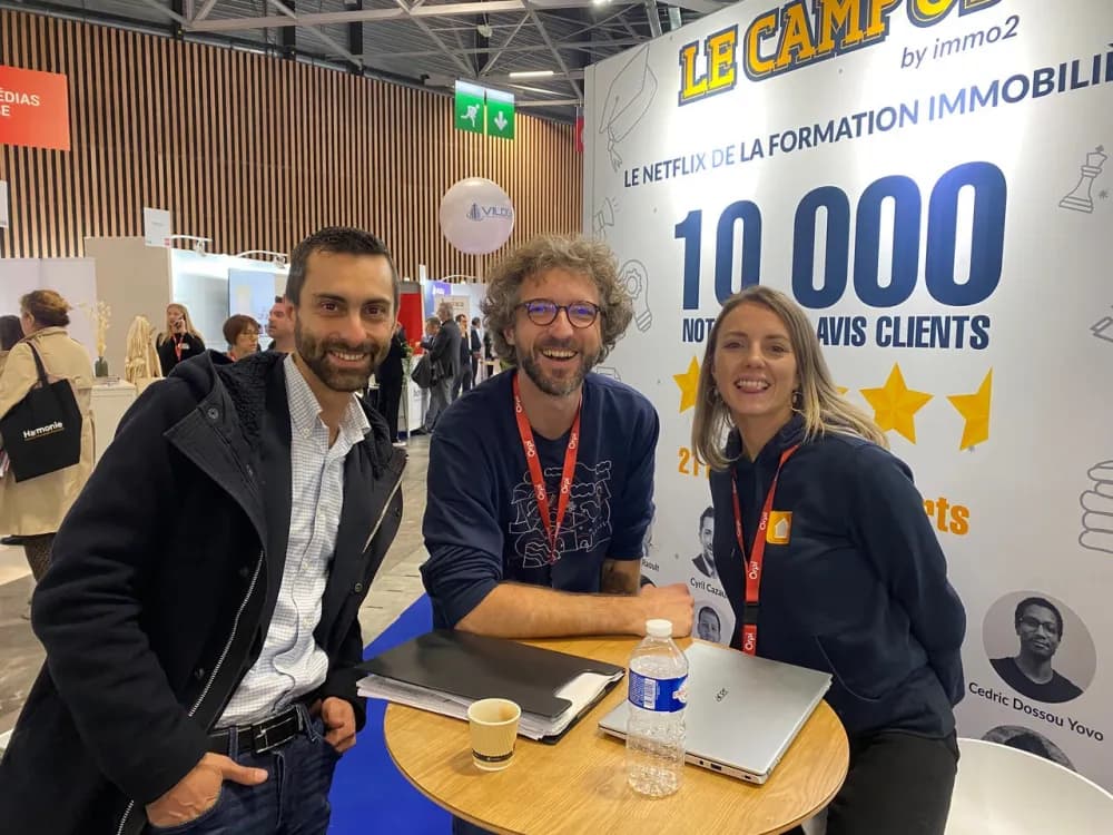 L'équipe au stand Le Campus